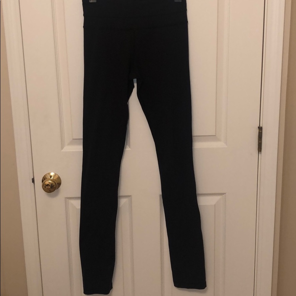 Black lululemon leggings